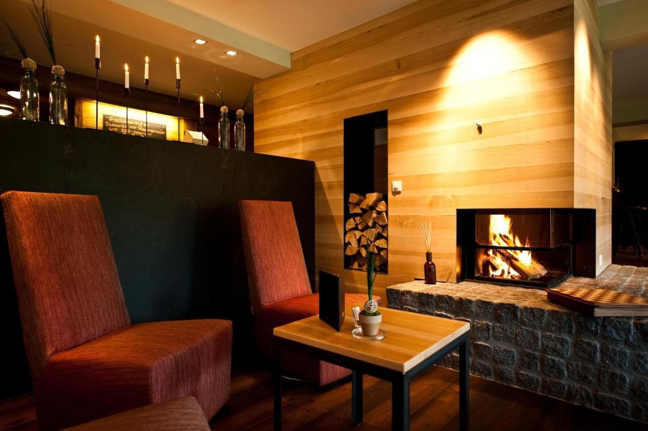 Hotel Alpine Lodge Gstaad Esterno foto