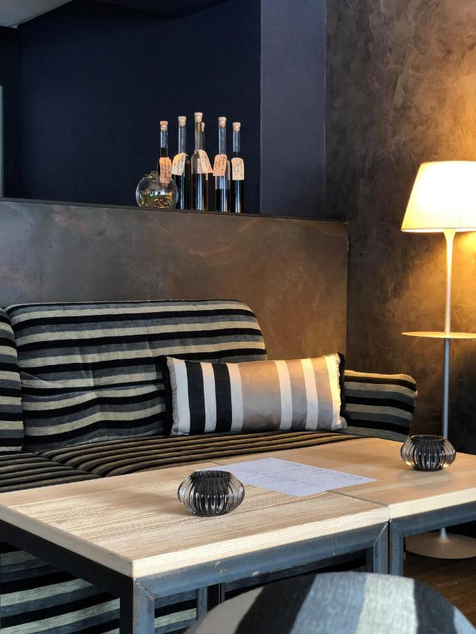 Hotel Alpine Lodge Gstaad Esterno foto