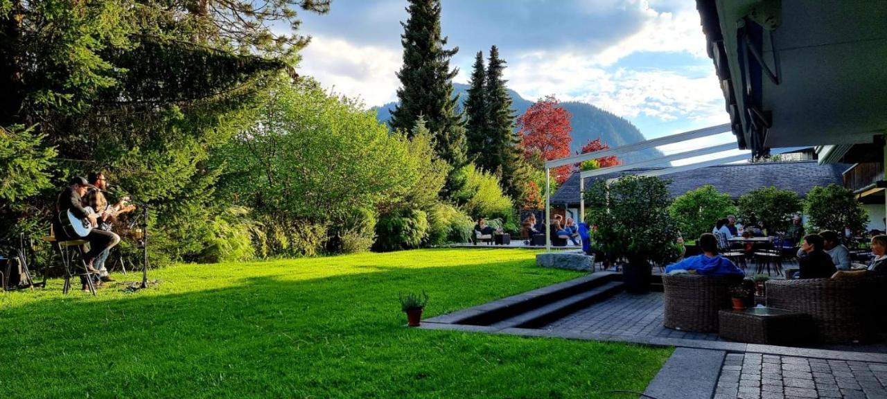Hotel Alpine Lodge Gstaad Esterno foto