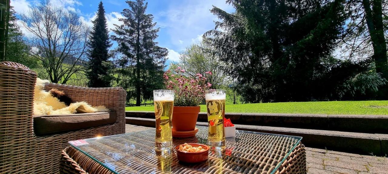 Hotel Alpine Lodge Gstaad Esterno foto